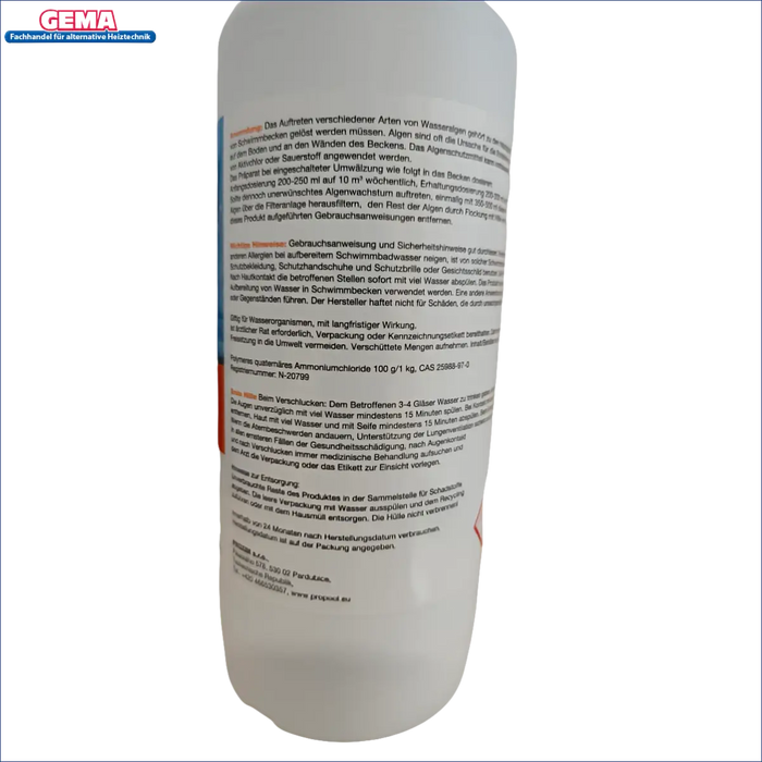 Weiße Flasche mit Produktinformationen für das Algenschutzmittel flüssig