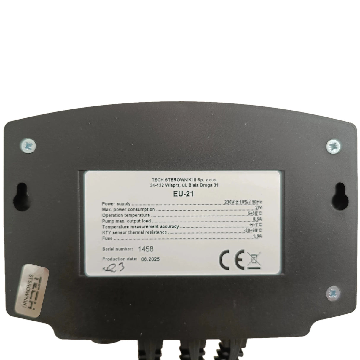 TECH EU-21 Pumpensteuerung Heizungsanlage Umlaufpumpe Rückansicht mit technischen Details und Spezifikationen.